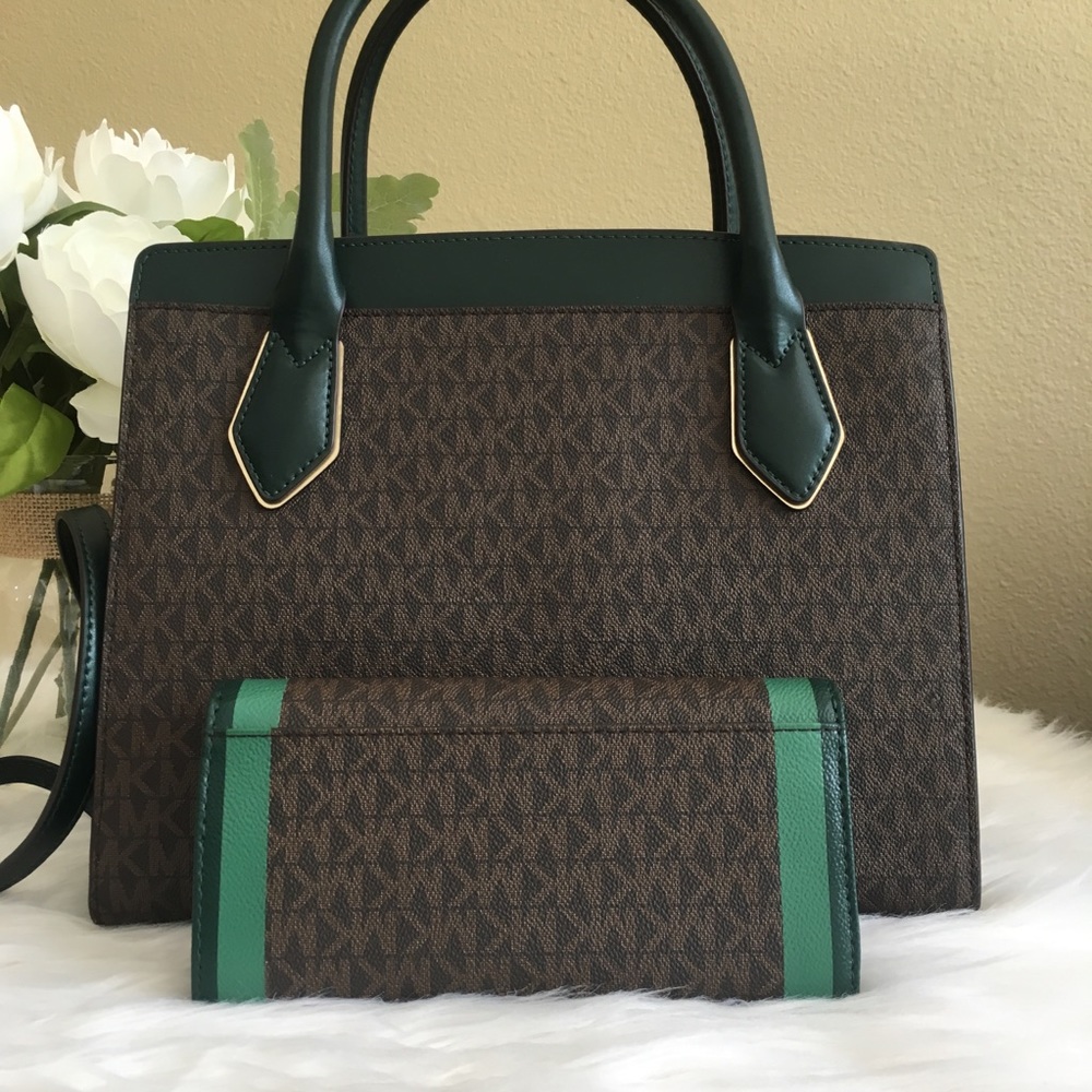 Michael Kors Montgomery Large Satchel & wallet - Picture 5 of 7